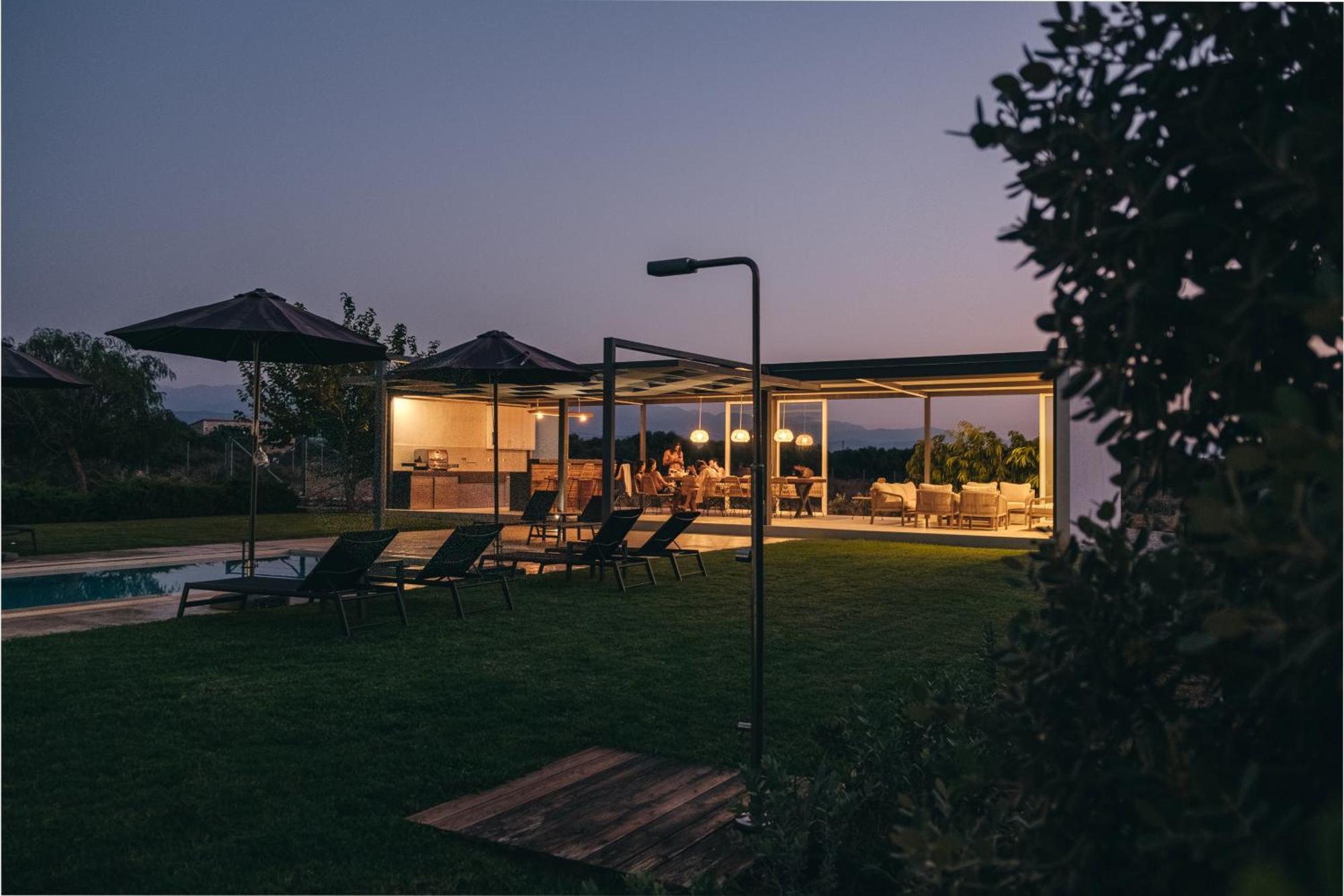 Stavrós Helios A Modern Large Villa With Private Pool Set In A Quiet Location מראה חיצוני תמונה