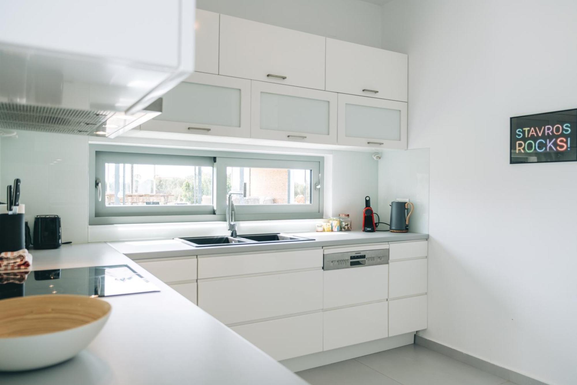 Stavrós Helios A Modern Large Villa With Private Pool Set In A Quiet Location מראה חיצוני תמונה