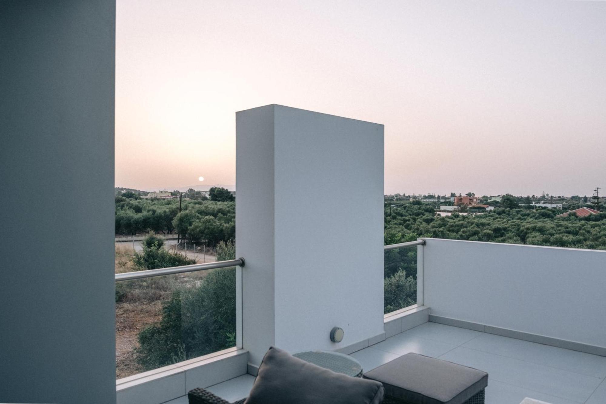 Stavrós Helios A Modern Large Villa With Private Pool Set In A Quiet Location מראה חיצוני תמונה