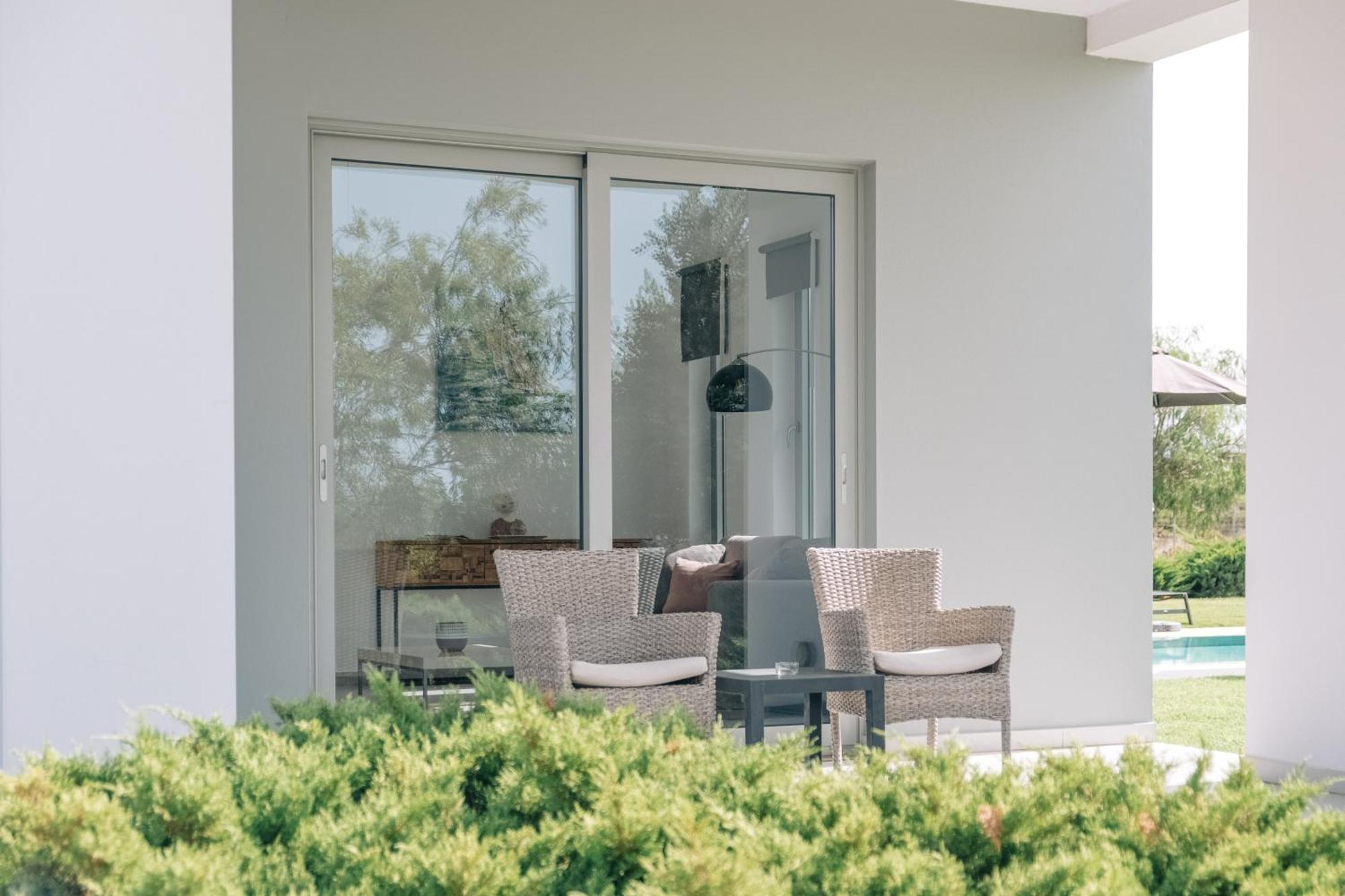 Stavrós Helios A Modern Large Villa With Private Pool Set In A Quiet Location מראה חיצוני תמונה